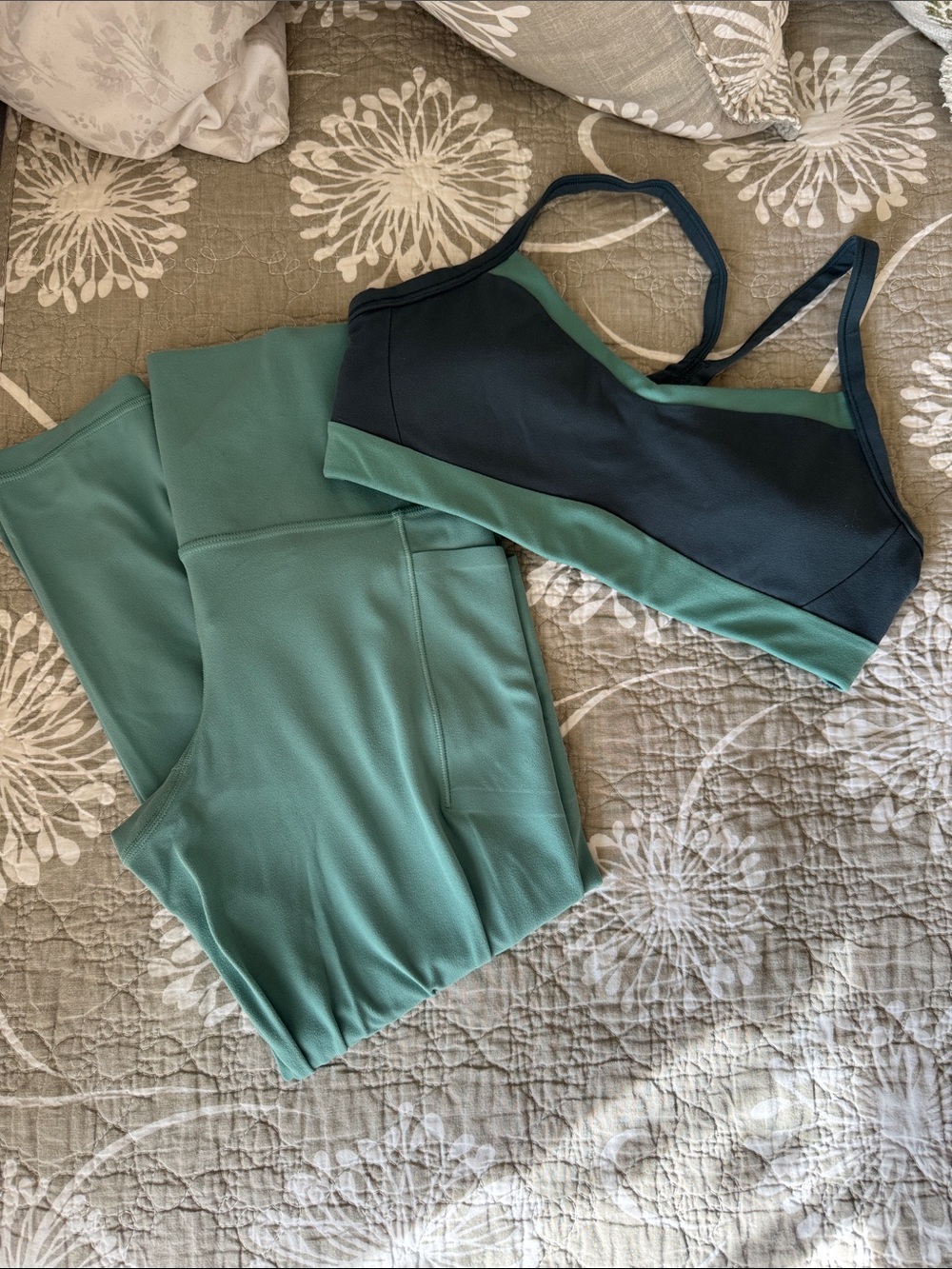 Athleta Two-Tone Teal and Navy Blue Sports Bralette with Matching Teal Leggings